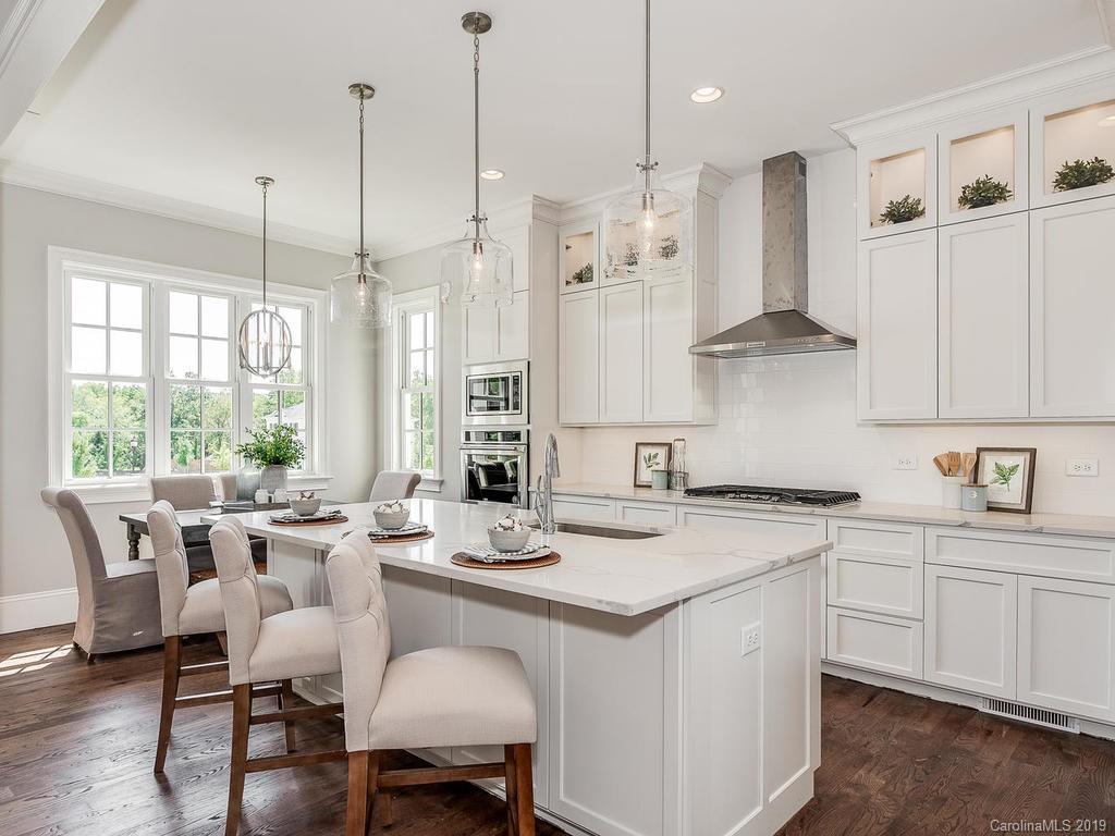 6814 Providence Lane W Charlotte NC 28226