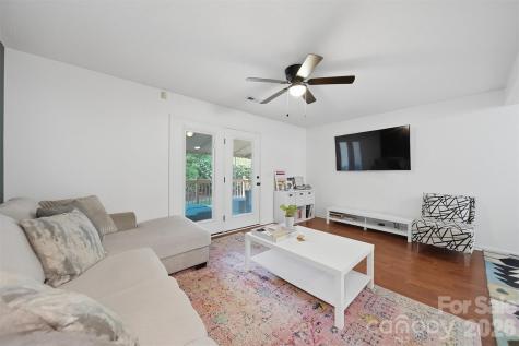 2675 White Oak Ct Extension Claremont NC 28610
