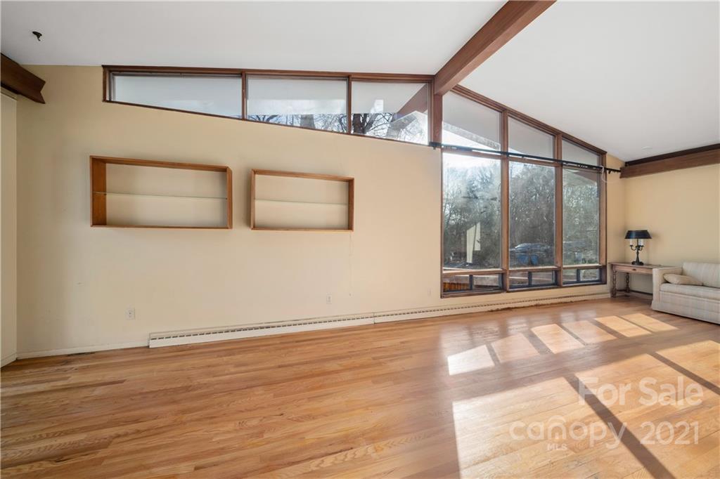 68 W Oakview Road Asheville NC 28806