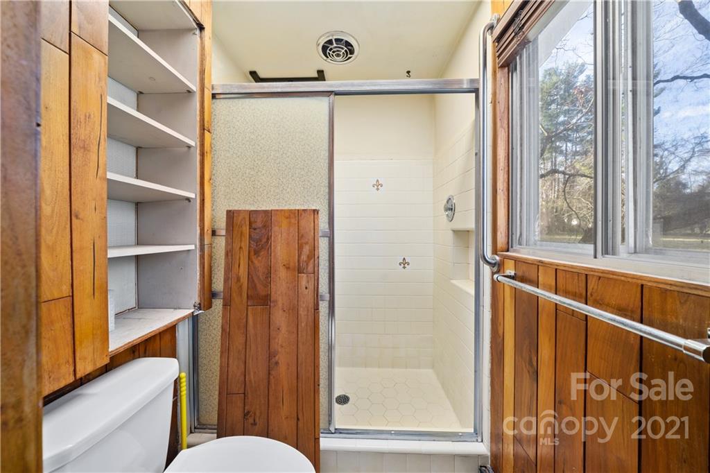 68 W Oakview Road Asheville NC 28806