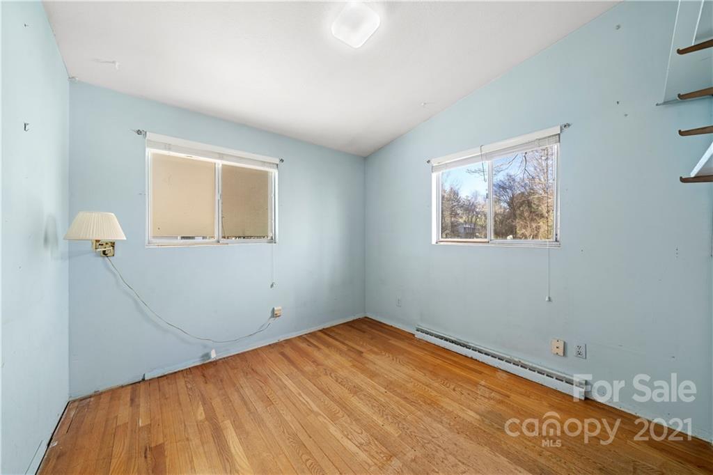 68 W Oakview Road Asheville NC 28806