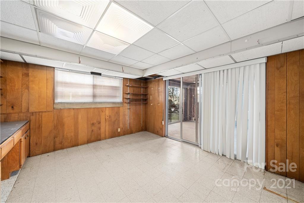 68 W Oakview Road Asheville NC 28806