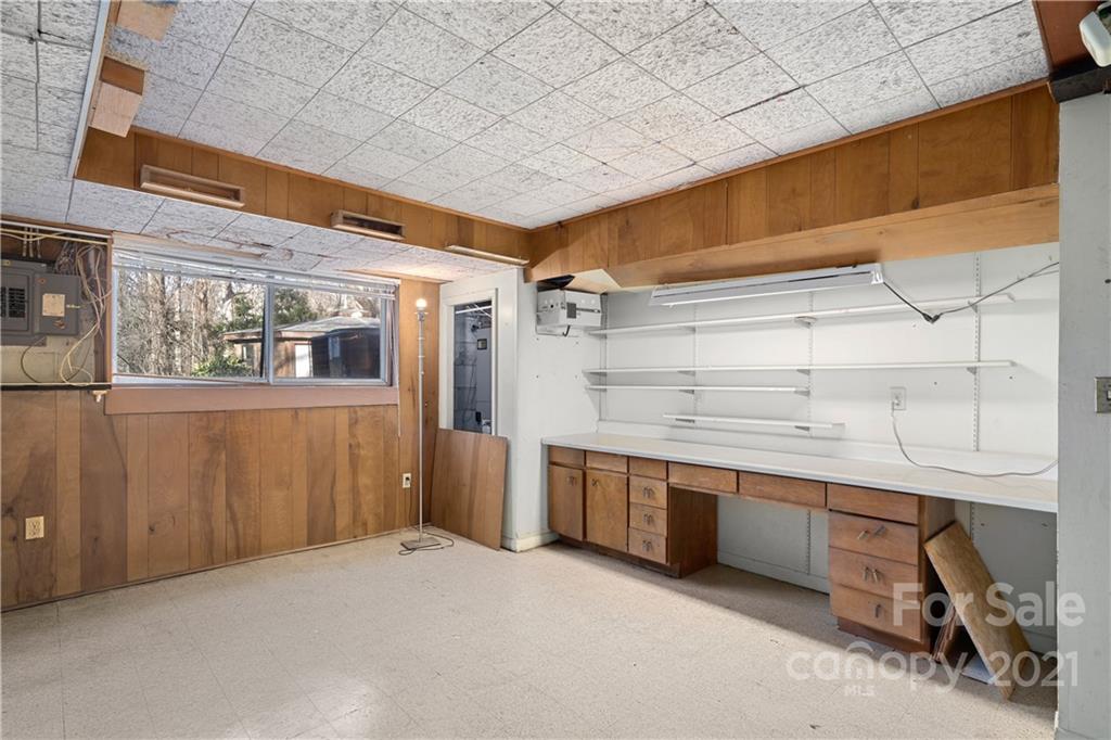 68 W Oakview Road Asheville NC 28806