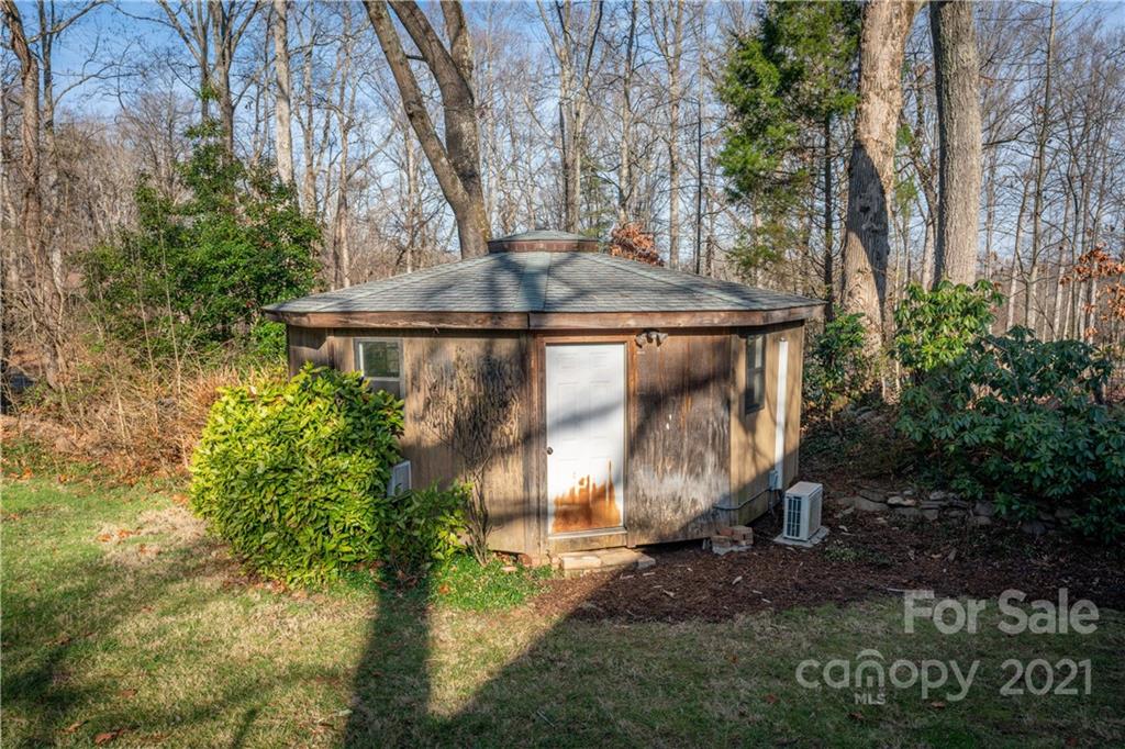 68 W Oakview Road Asheville NC 28806