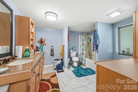 418 S Yadkin Avenue Spencer NC 28159