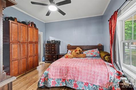 418 S Yadkin Avenue Spencer NC 28159