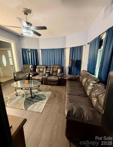 418 S Yadkin Avenue Spencer NC 28159