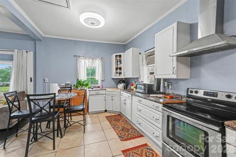 418 S Yadkin Avenue Spencer NC 28159