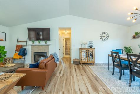 18 Garrison Road Weaverville NC 28787