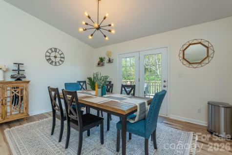 18 Garrison Road Weaverville NC 28787