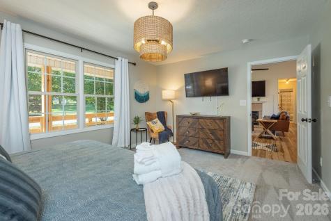 18 Garrison Road Weaverville NC 28787