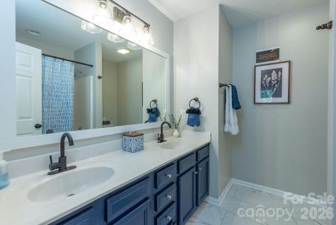 18 Garrison Road Weaverville NC 28787