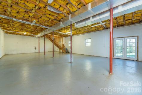 18 Garrison Road Weaverville NC 28787