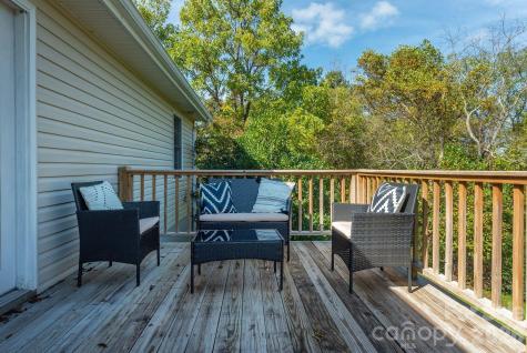 18 Garrison Road Weaverville NC 28787