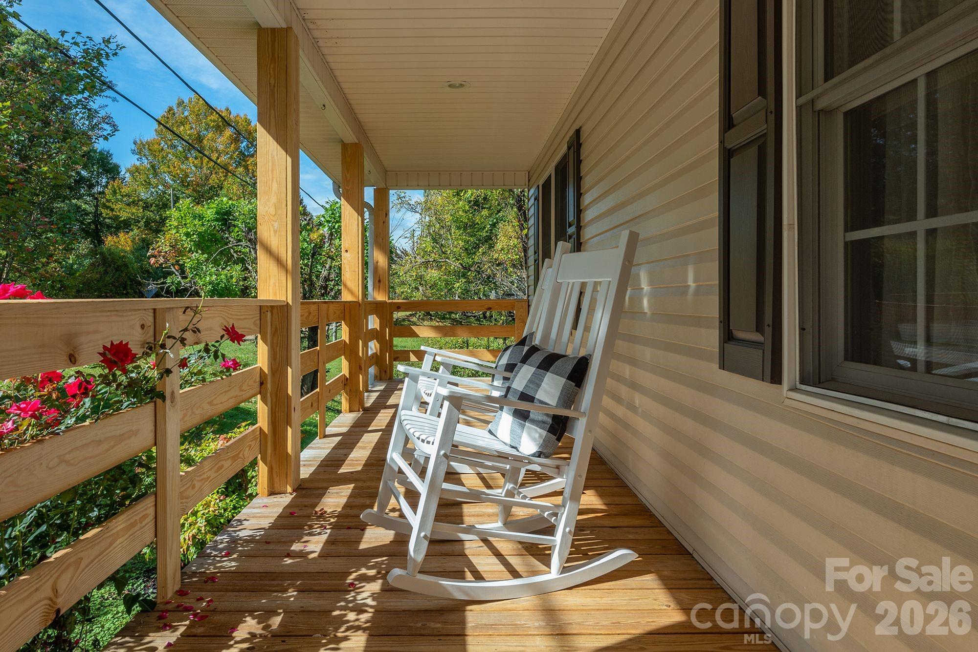 18 Garrison Road Weaverville NC 28787