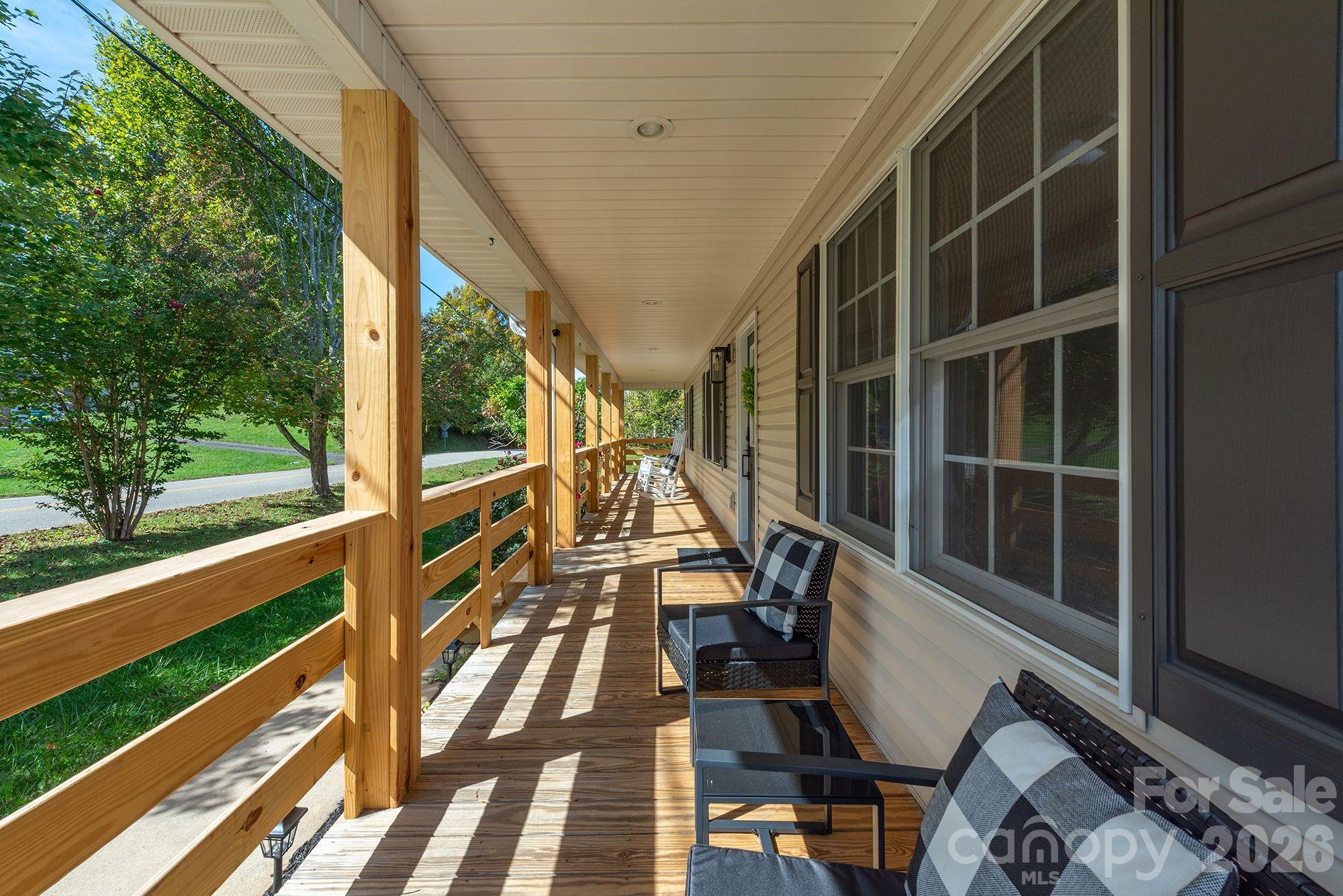 18 Garrison Road Weaverville NC 28787