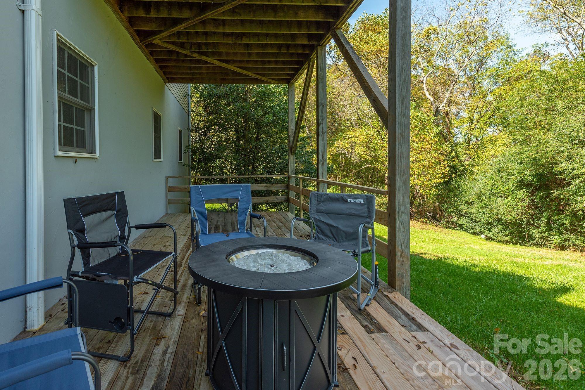 18 Garrison Road Weaverville NC 28787