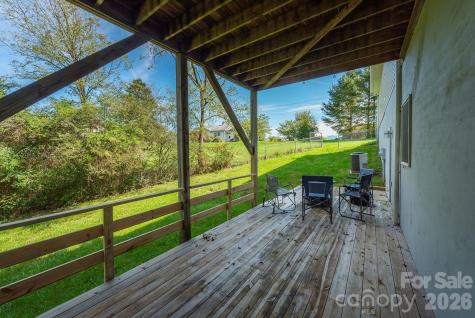 18 Garrison Road Weaverville NC 28787