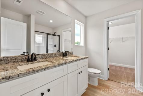6722 Fairford Drive Charlotte NC 28215