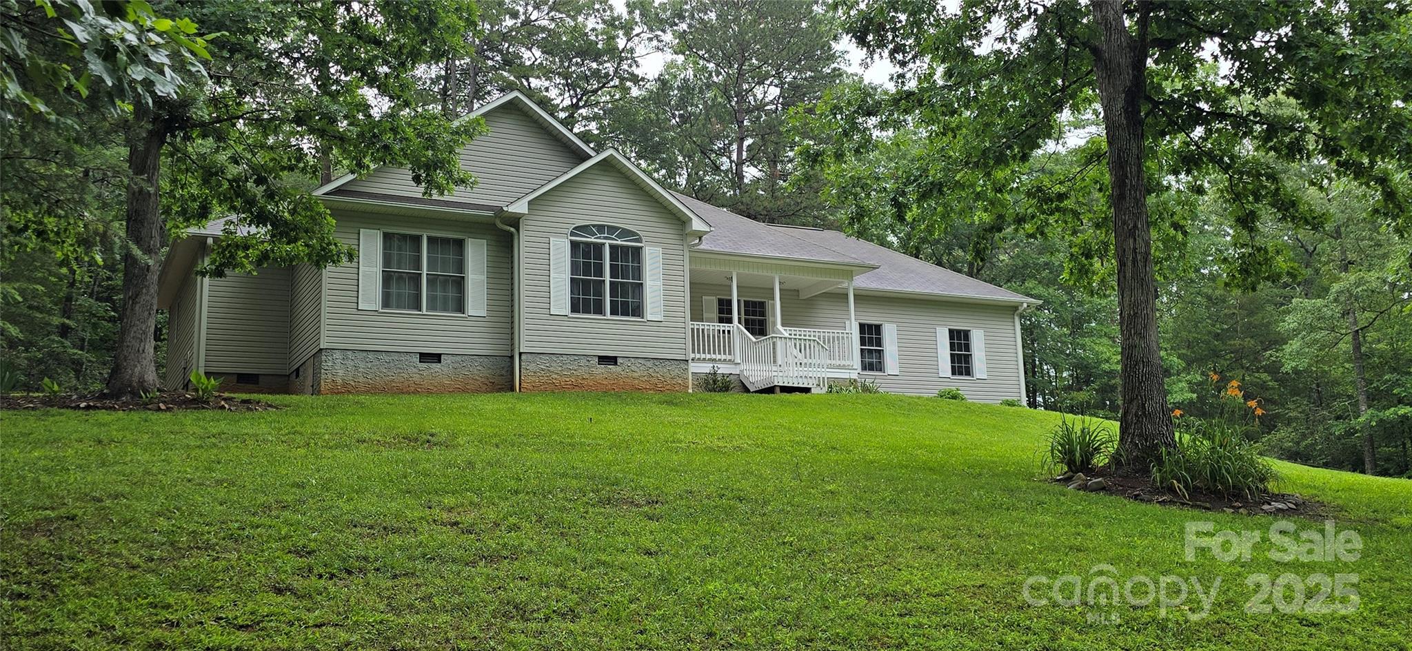 221 Flat Branch Trail Mill Spring NC 28756