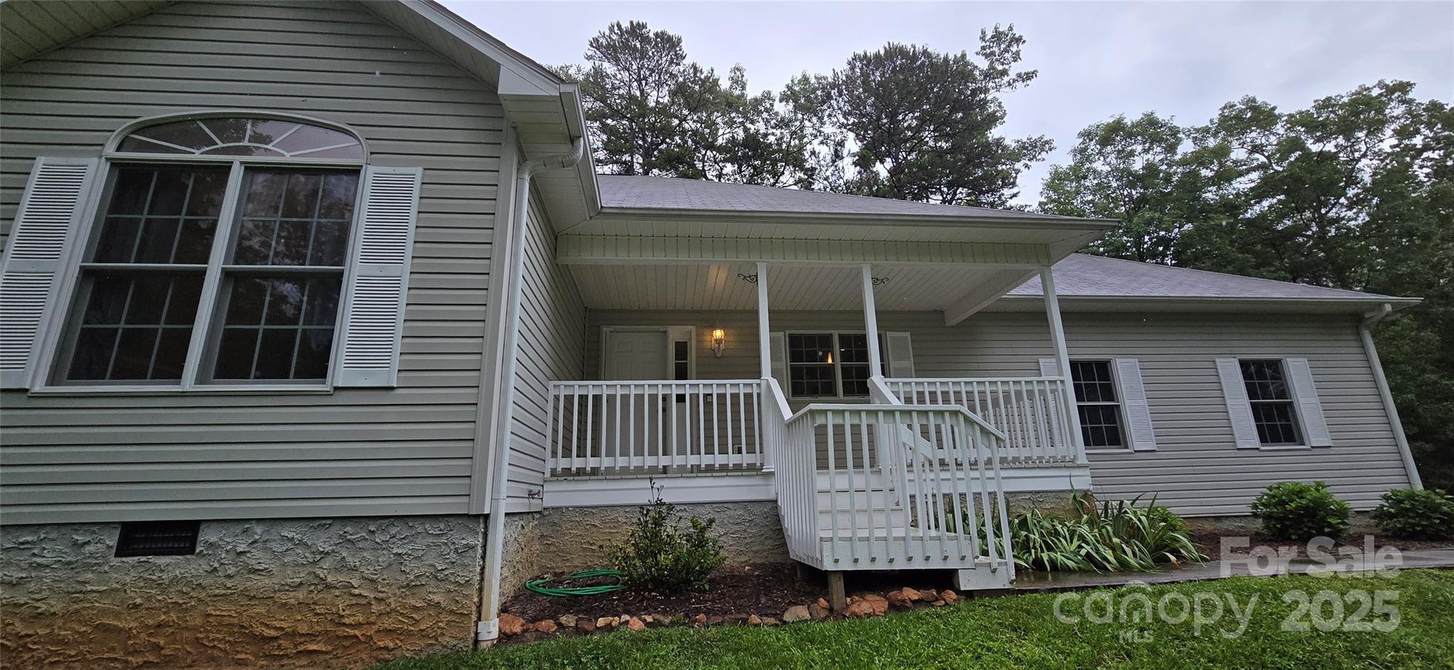 221 Flat Branch Trail Mill Spring NC 28756
