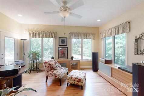 1061 NW 14th Avenue Drive NW Hickory NC 28601