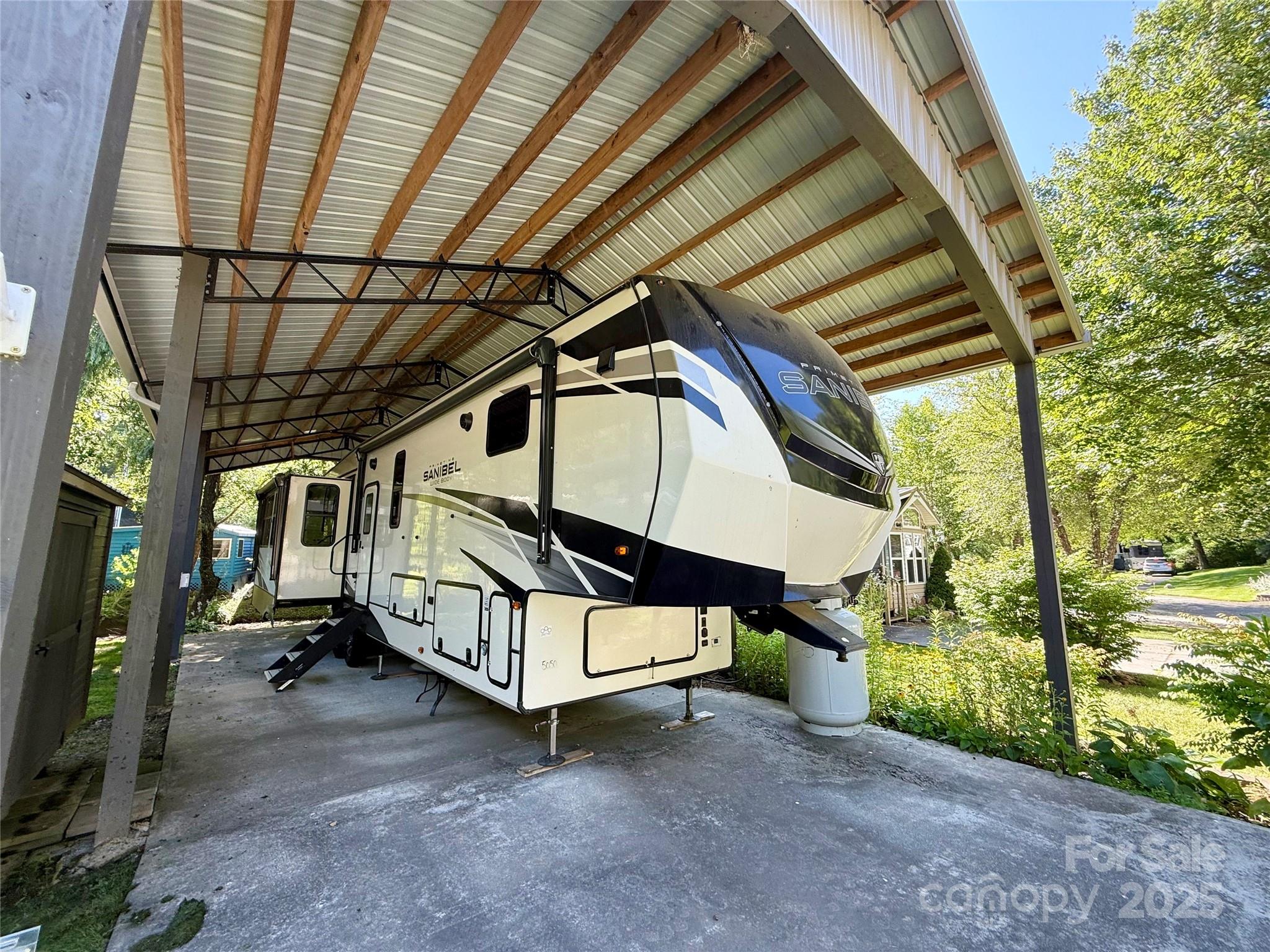 195 Finch Way West Jefferson NC 28694