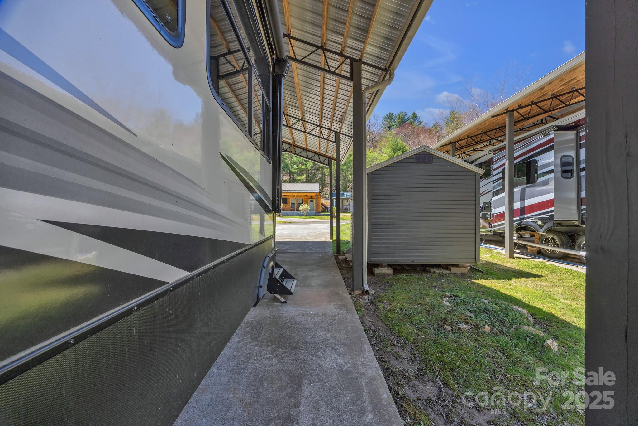 195 Finch Way West Jefferson NC 28694