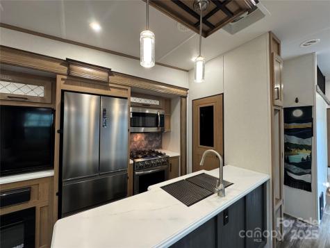 195 Finch Way West Jefferson NC 28694