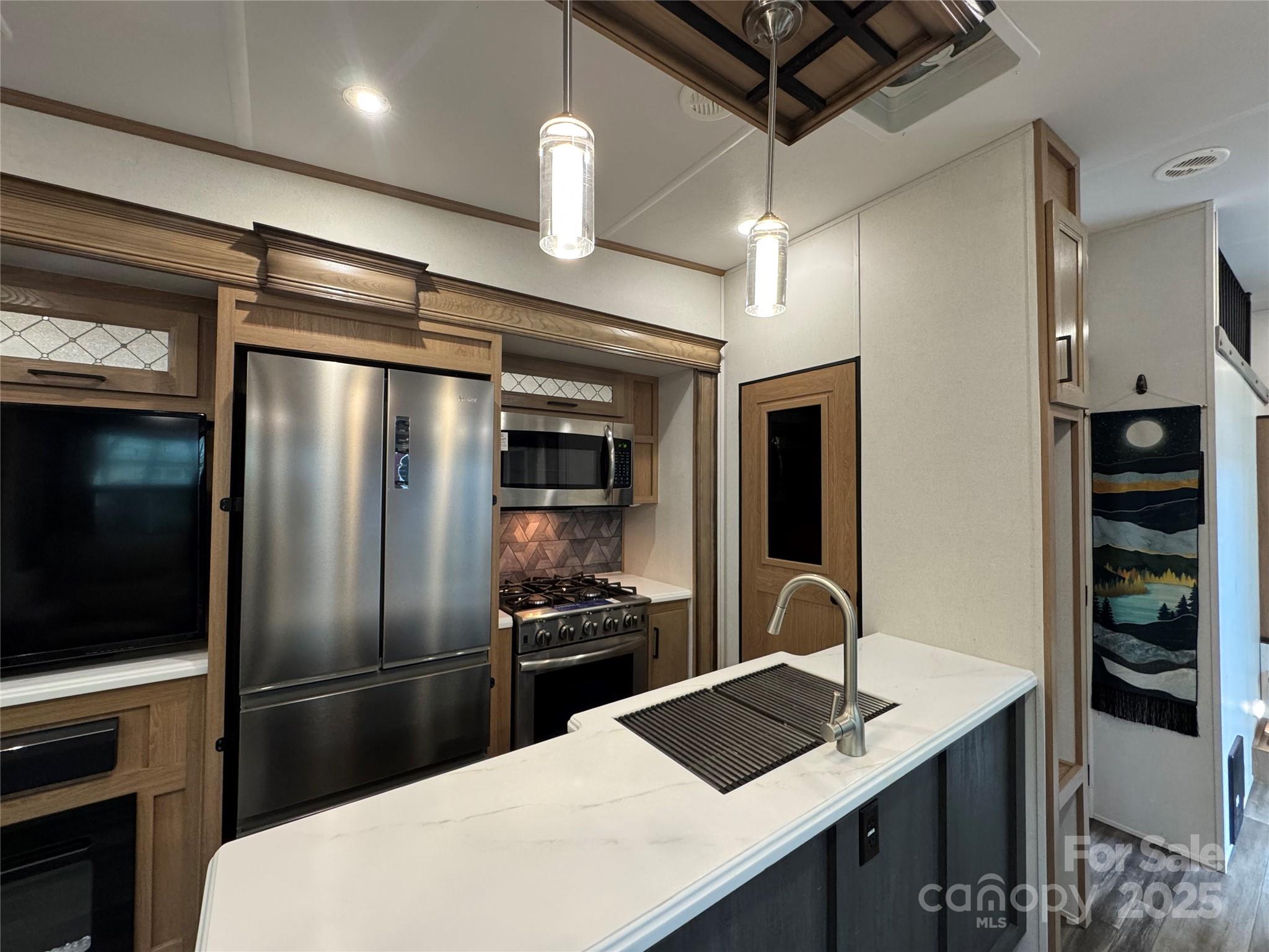 195 Finch Way West Jefferson NC 28694