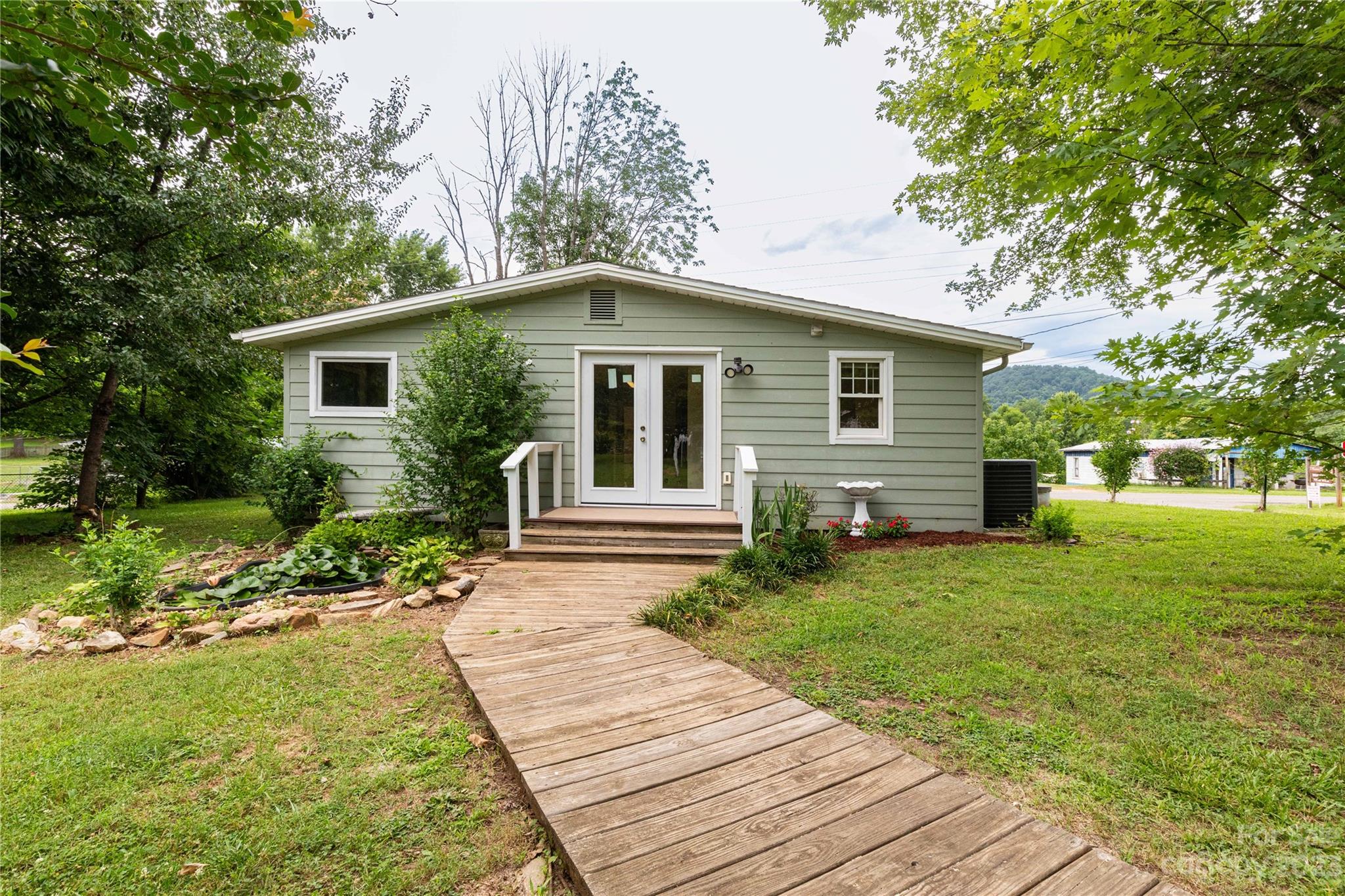558 Jacktown Road Marion NC 28752