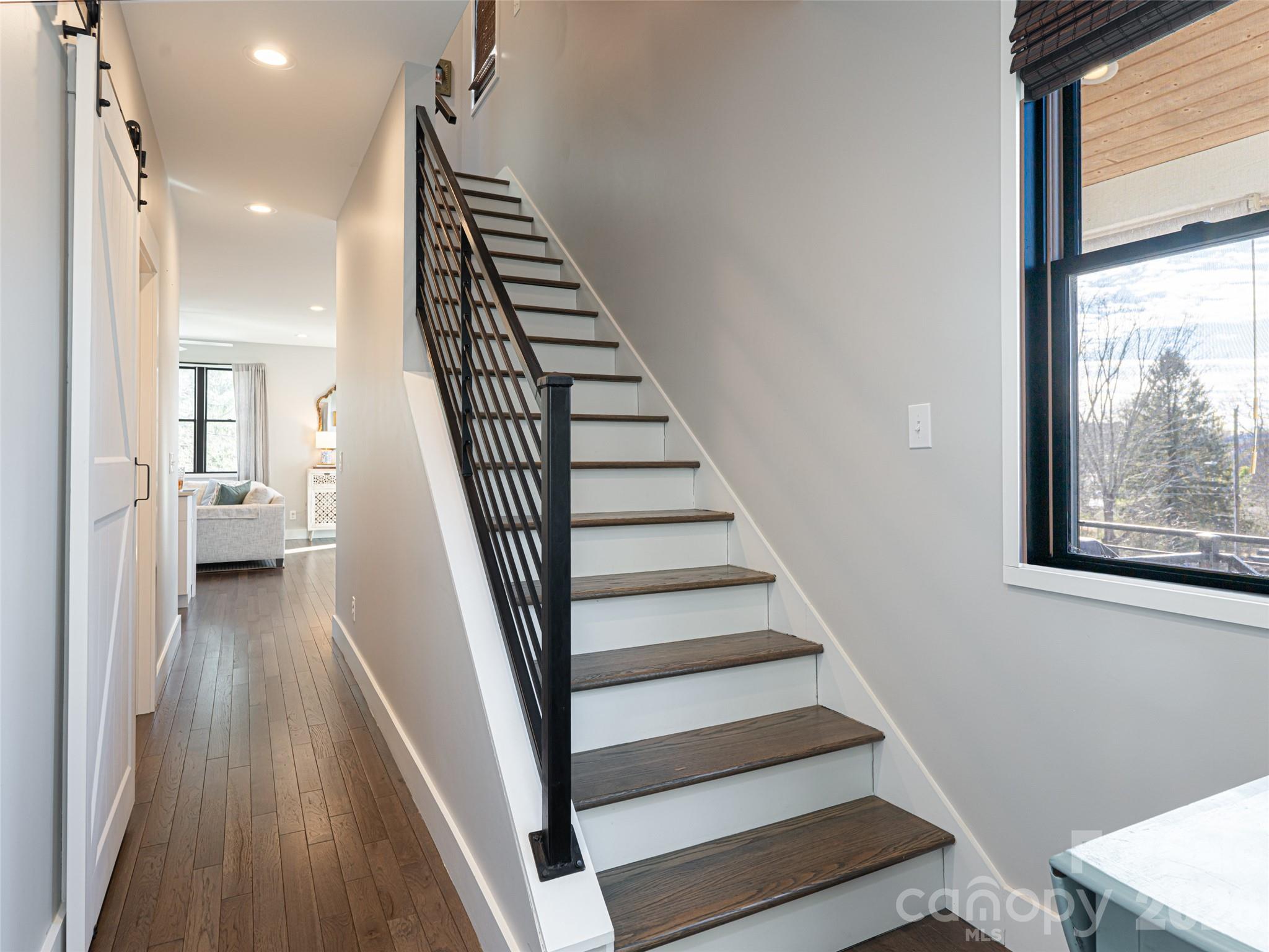 89 Vance Crescent Extension Asheville NC 28806