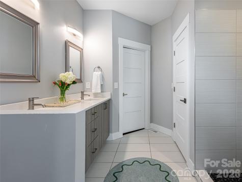 89 Vance Crescent Extension Asheville NC 28806