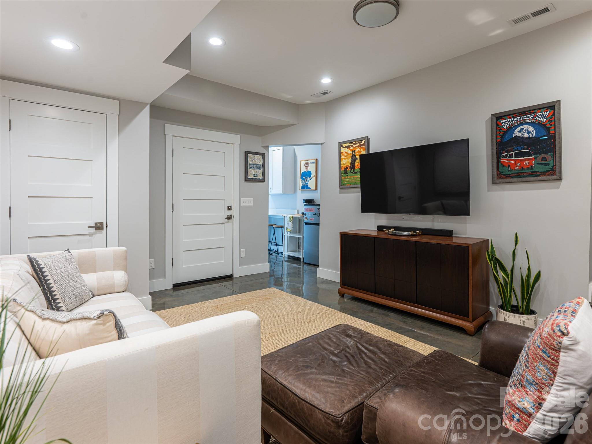 89 Vance Crescent Extension Asheville NC 28806