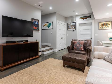 89 Vance Crescent Extension Asheville NC 28806