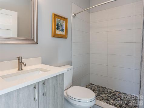 89 Vance Crescent Extension Asheville NC 28806