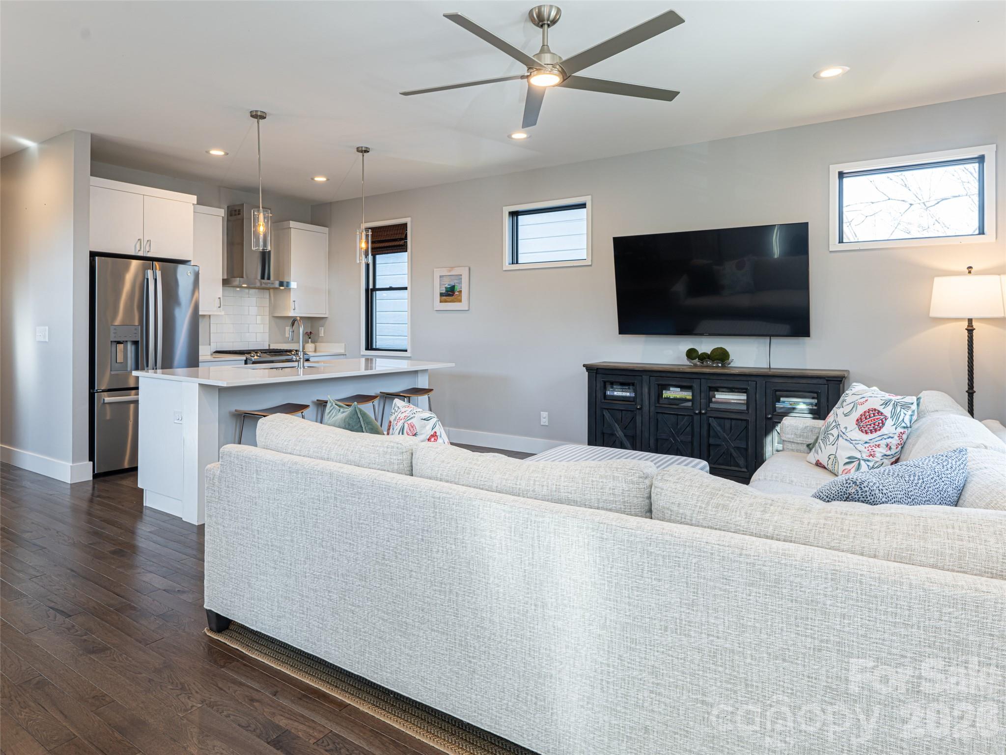 89 Vance Crescent Extension Asheville NC 28806