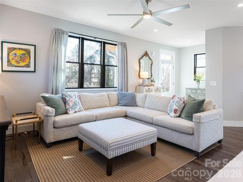 89 Vance Crescent Extension Asheville NC 28806