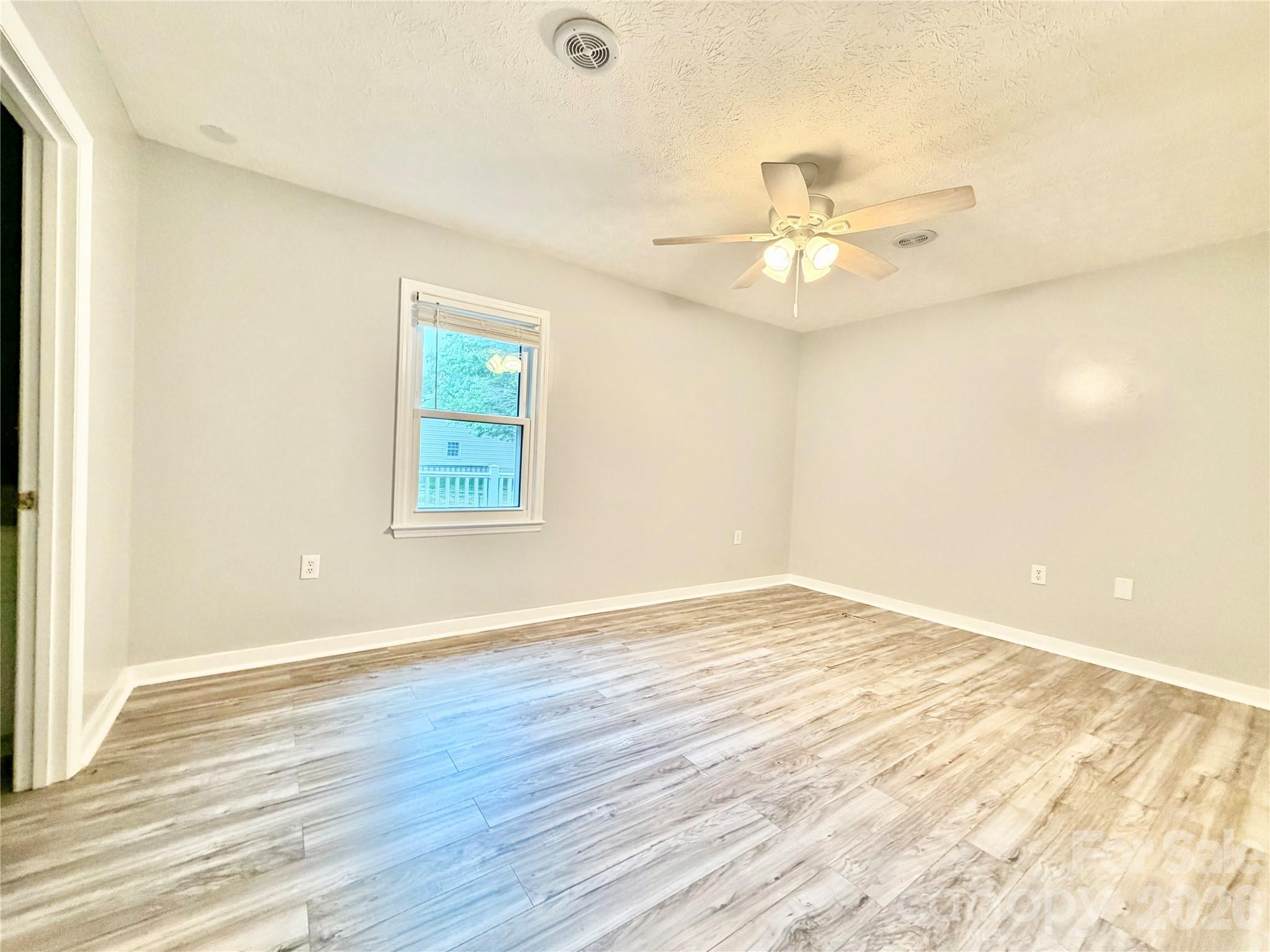 1586 Kenlane Drive Hickory NC 28601