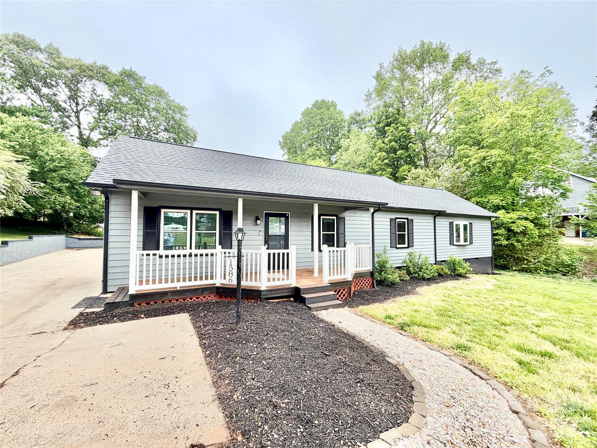 1586 Kenlane Drive Hickory NC 28601