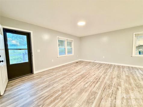1586 Kenlane Drive Hickory NC 28601
