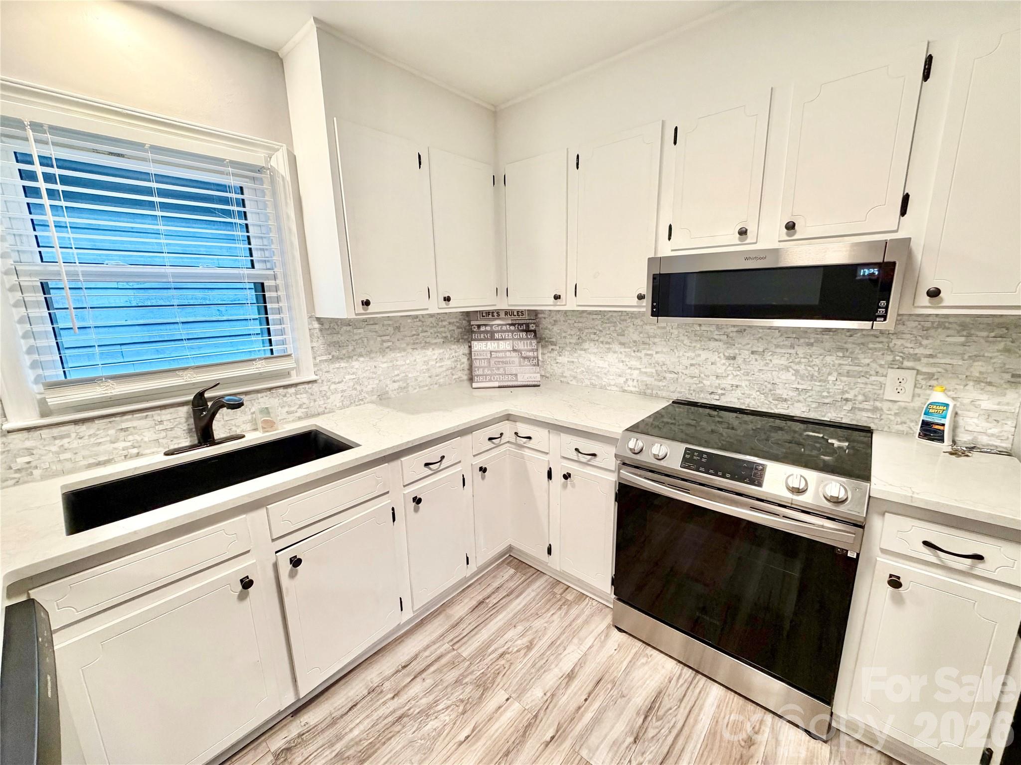 1586 Kenlane Drive Hickory NC 28601