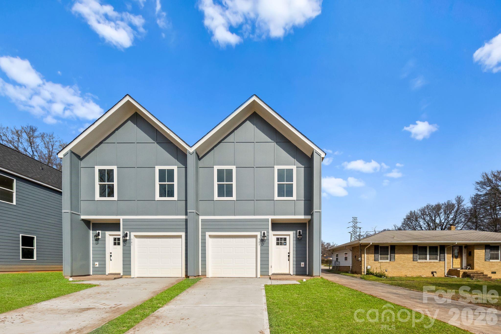 341 N Hoskins Road Charlotte NC 28216