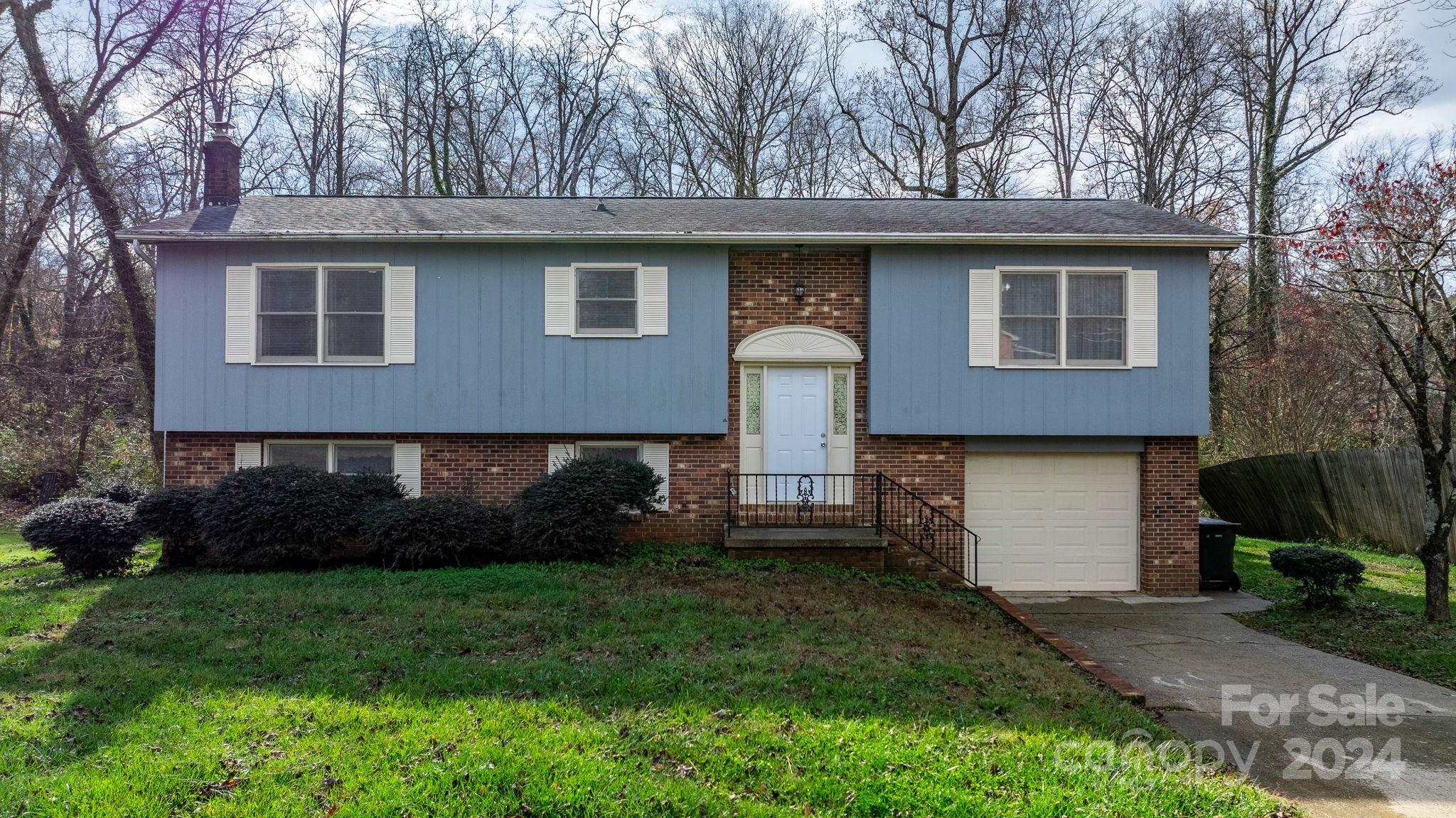 4142 2nd Street NE Hickory NC 28601