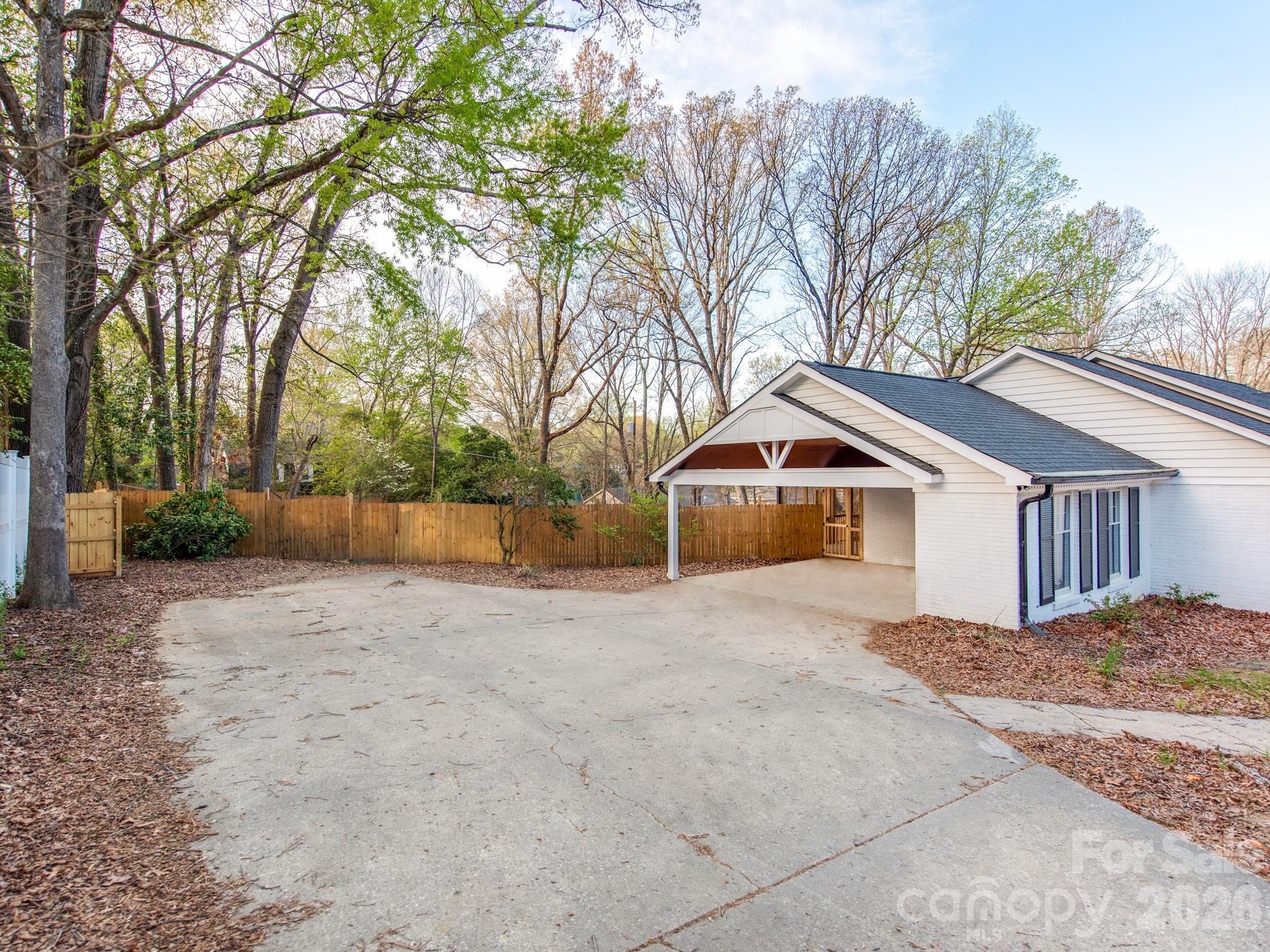 1632 Burtonwood Circle Charlotte NC 28212