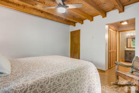 17 Greer Way Mars Hill NC 28754