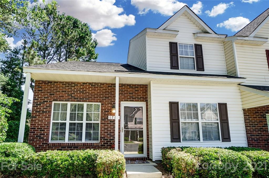 1719 Forest Side Lane Charlotte NC 28213