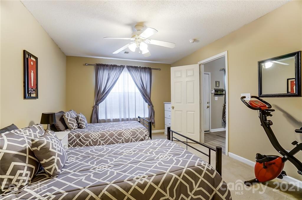 1719 Forest Side Lane Charlotte NC 28213