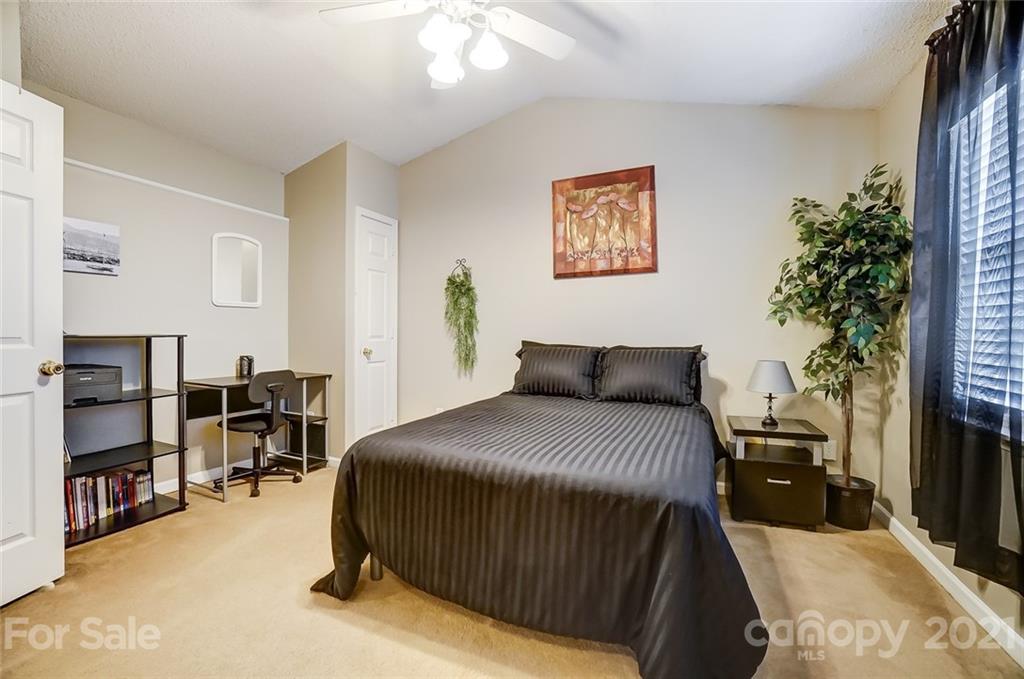 1719 Forest Side Lane Charlotte NC 28213