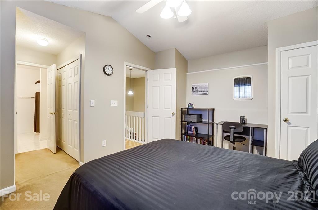 1719 Forest Side Lane Charlotte NC 28213